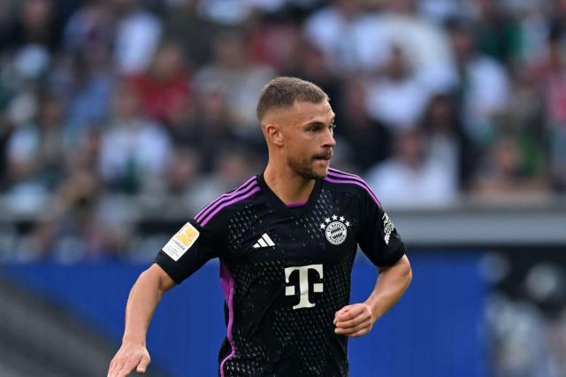 赛事直播-秦游夏：将基米希改回右后卫，正确的选择？